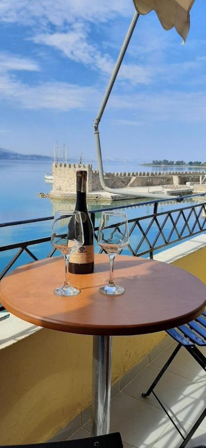 Dr. J. Spon Apartment Nafpaktos Extérieur photo